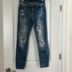 Judy Blue distressed jeans with camo patches. Skinny fit. Size 5/27